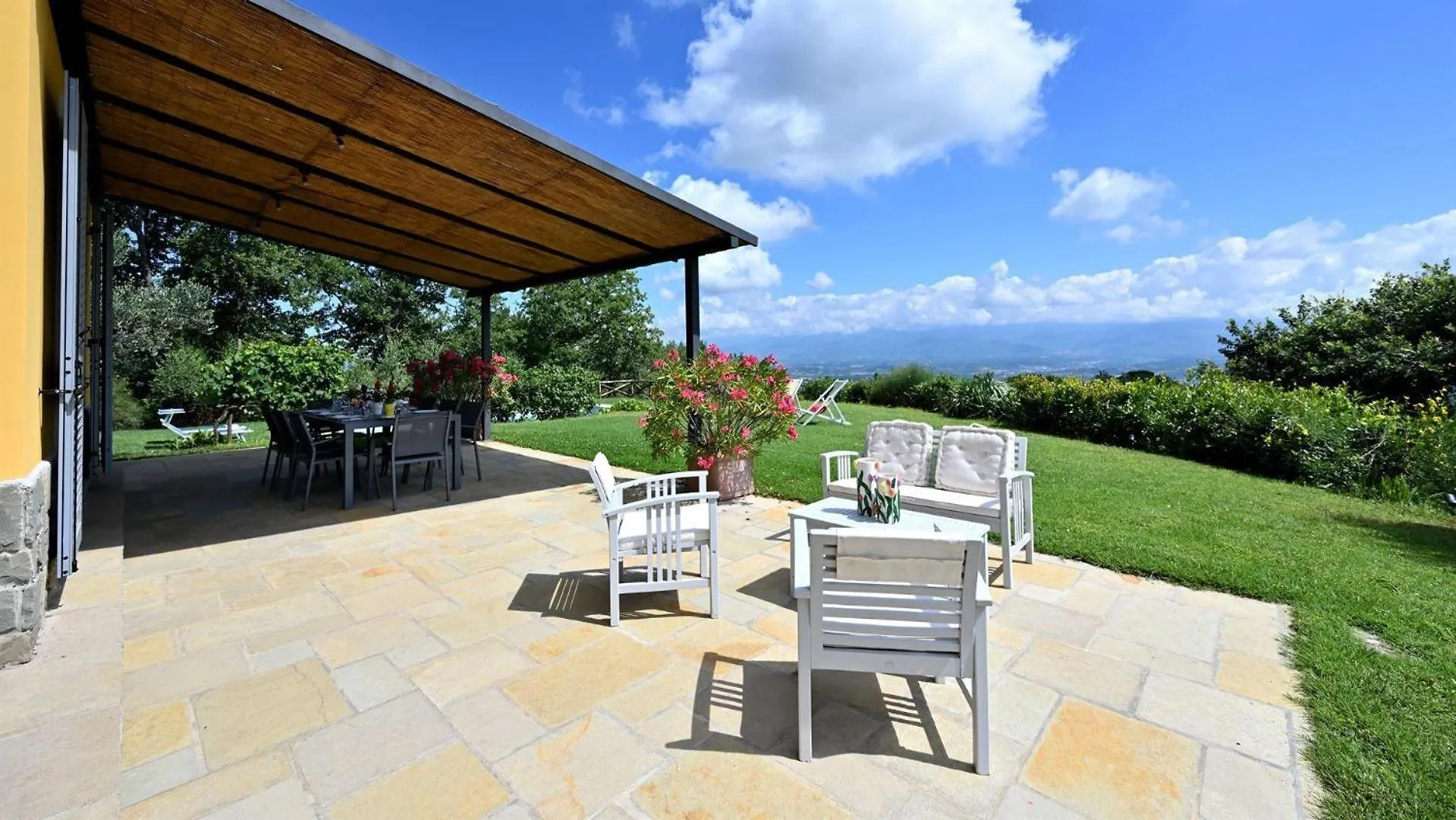 Le Ginestre Villa Montevarchi